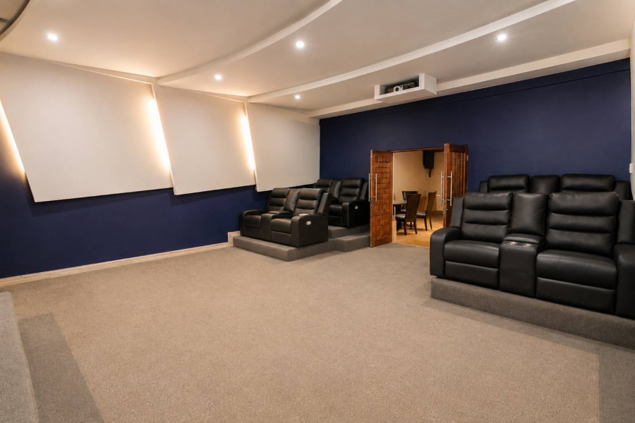 5 Bedroom Property for Sale in Xanadu Eco Park North West